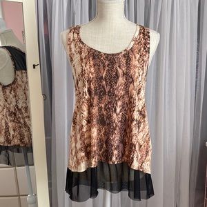 Jennifer Lopez sleeveless top size M